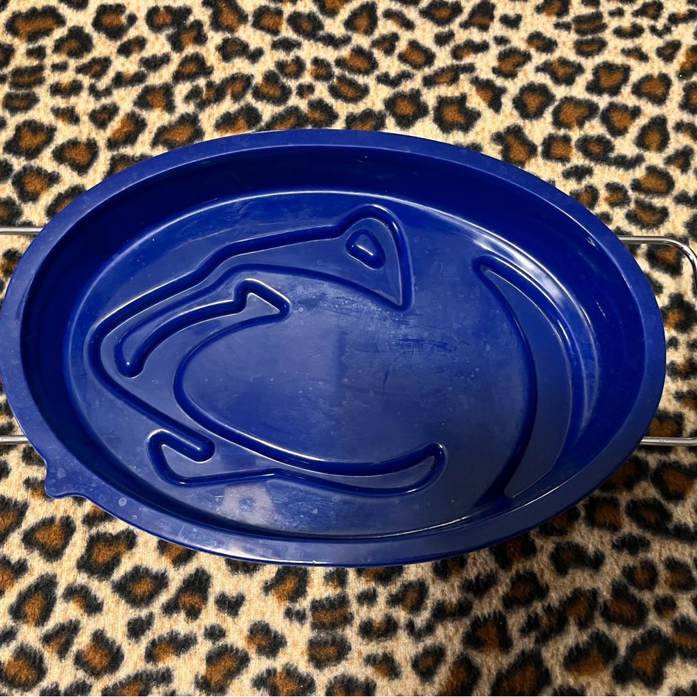 Penn State silicone baking dish